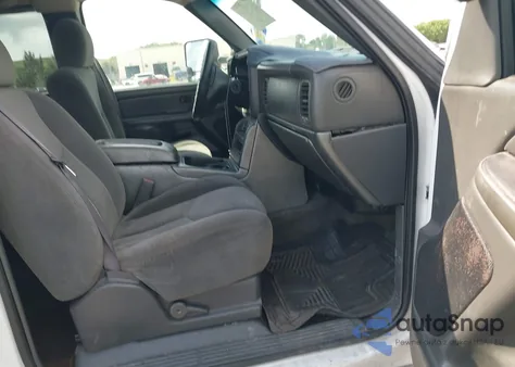 2005 Chevrolet Silverado 1500 Ls/Ls Hybrid/Lt/Work Truck z USA, uszkodzony, nr VIN 1GCEC19T05Z207927